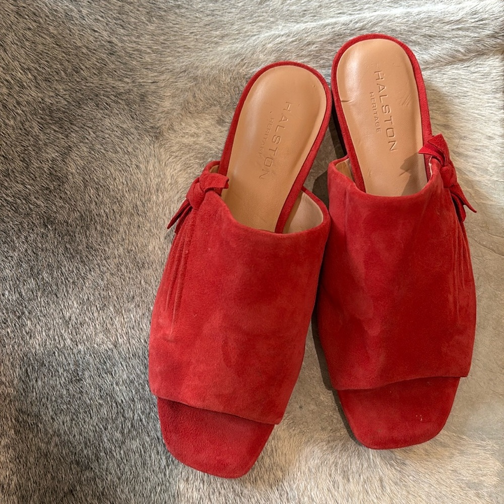 Halston Heritage Lorraine in Sardinia Leather Flat Sandal Size 7 M
